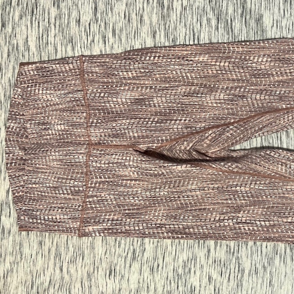 Lululemon Wunder Under pink rare